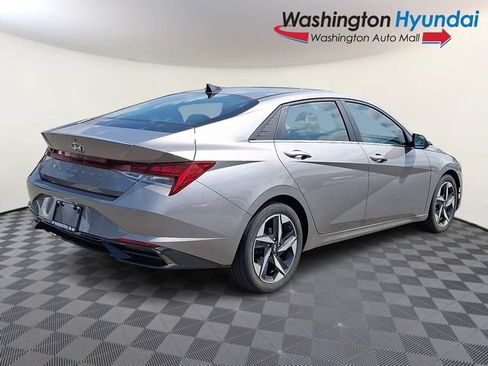 Used 2021 Hyundai Elantra SEL w/ Convenience + Premium Package FWD image 6
