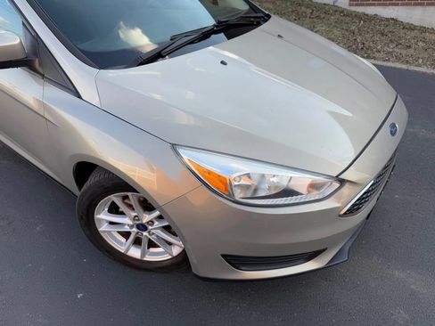 Used 2015 Ford Focus SE FWD image 50