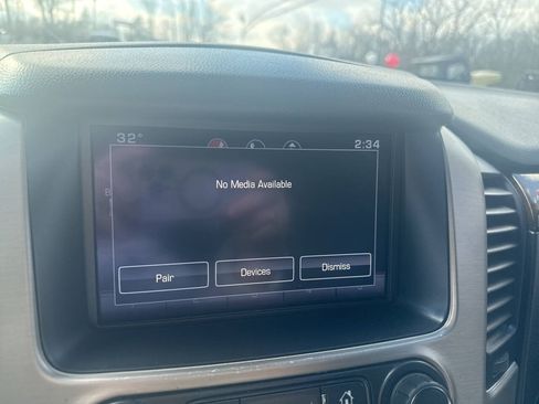 Used 2015 GMC Yukon Denali w/ Open Road Package AWD/4WD image 43