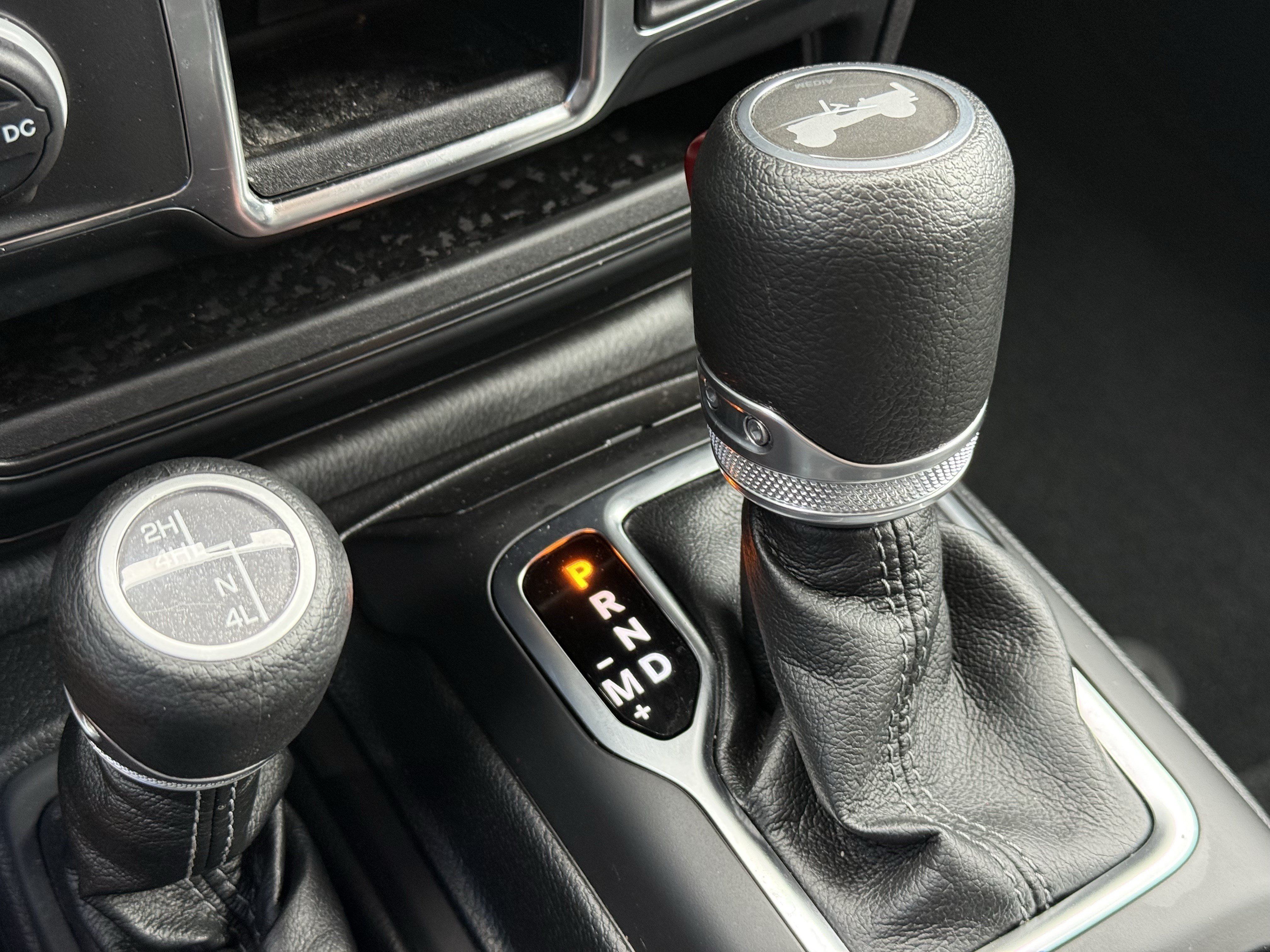 Used 2024 Jeep Wrangler Sport AWD/4WD image 25