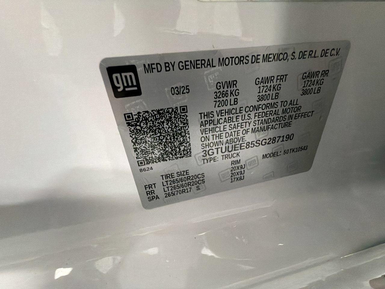 Certified 2025 GMC Sierra 1500 AT4 w/ AT4 Premium Package AWD/4WD image 35