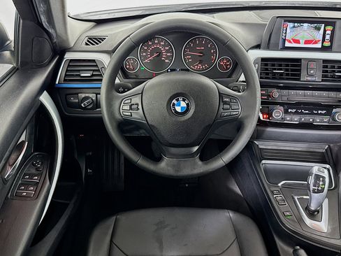 Used 2016 BMW 320i Sedan image 16