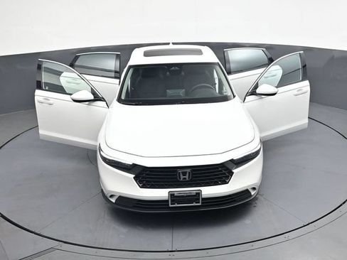 Used 2024 Honda Accord EX image 37