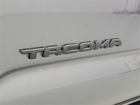 Used 2021 Toyota Tacoma SR5 image 8