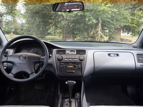 Used 2001 Honda Accord LX image 16