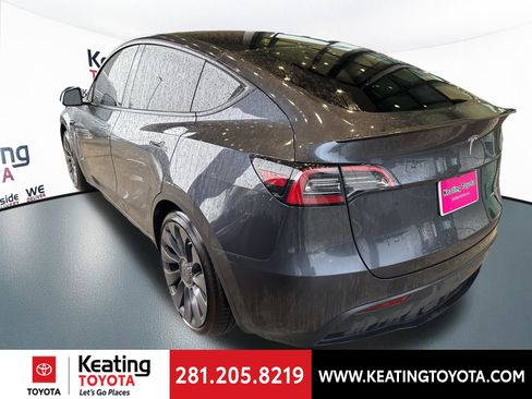 Used 2024 Tesla Model Y Performance image 5