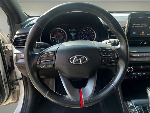 Used 2019 Hyundai Veloster 2.0 Premium image 12