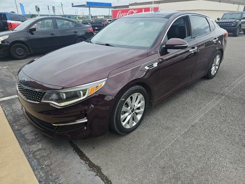 Used 2017 Kia Optima EX w/ Premium Package FWD image 3