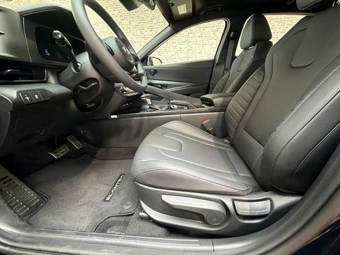 New 2026 Hyundai Elantra SEL Sport FWD image 22