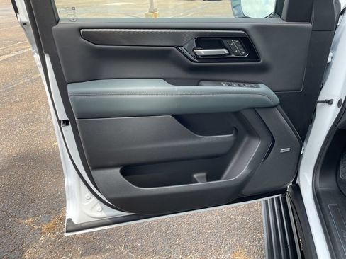 New 2026 GMC Yukon AT4 w/ AT4 Premium Plus Package AWD/4WD image 18