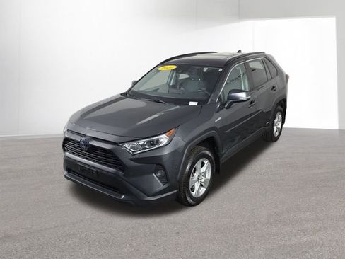 Used 2020 Toyota RAV4 XLE image 44