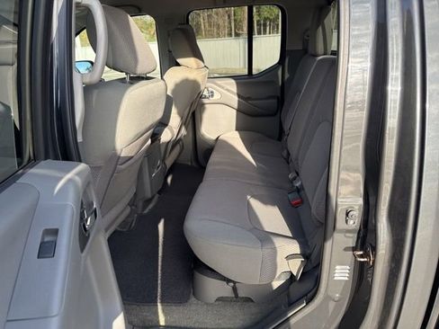 Used 2014 Nissan Frontier SV w/ SV Value Truck Package image 16