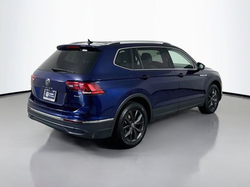 Certified 2024 Volkswagen Tiguan SE AWD/4WD image 9