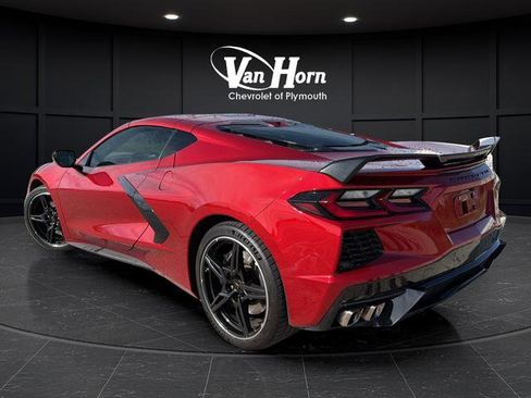 Used 2021 Chevrolet Corvette Stingray Preferred Cpe w/ Z51 Performance Package RWD image 5