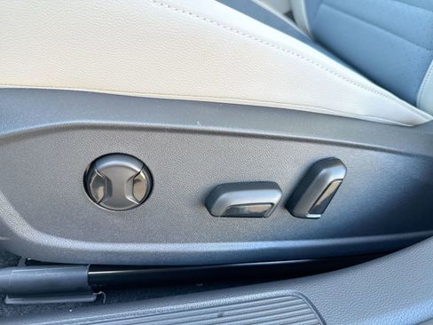 New 2026 Volkswagen Jetta SE image 14