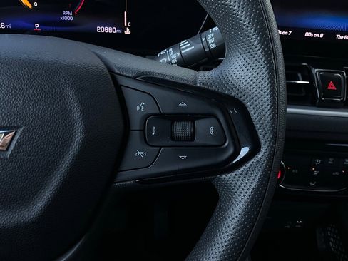 Used 2025 Chevrolet TrailBlazer LT image 32