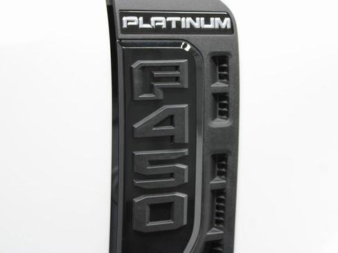 Used 2025 Ford F450 Platinum w/ FX4 Off-Road Package image 60