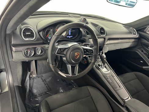 Certified 2025 Porsche 718 Cayman GTS RWD image 4