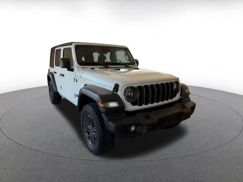 Used 2025 Jeep Wrangler Unlimited Sport AWD/4WD image 3