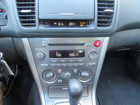 Used 2005 Subaru Legacy 2.5i AWD/4WD image 17