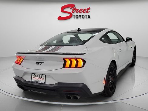 Used 2025 Ford Mustang GT w/ Mustang Nite Pony Package RWD image 4