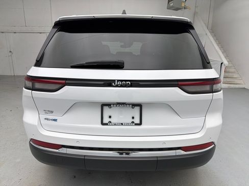 Used 2023 Jeep Grand Cherokee 4WD 4xe image 11