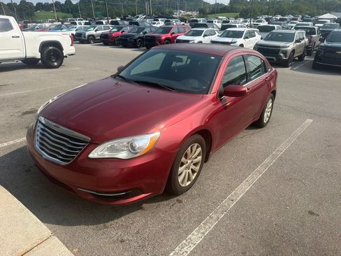 Used 2014 Chrysler 200 Touring FWD image 2