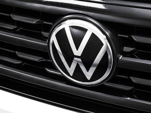 Used 2023 Volkswagen Atlas Cross Sport SEL R-Line image 80