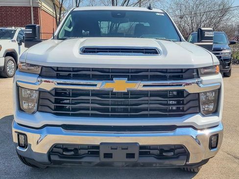 Used 2025 Chevrolet Silverado 2500 LT w/ Convenience Package AWD/4WD image 6