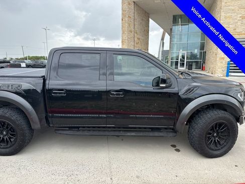 Used 2017 Ford F150 Raptor w/ Equipment Group 802A Luxury image 8