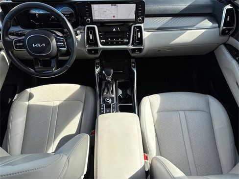 Used 2023 Kia Sorento SX image 11