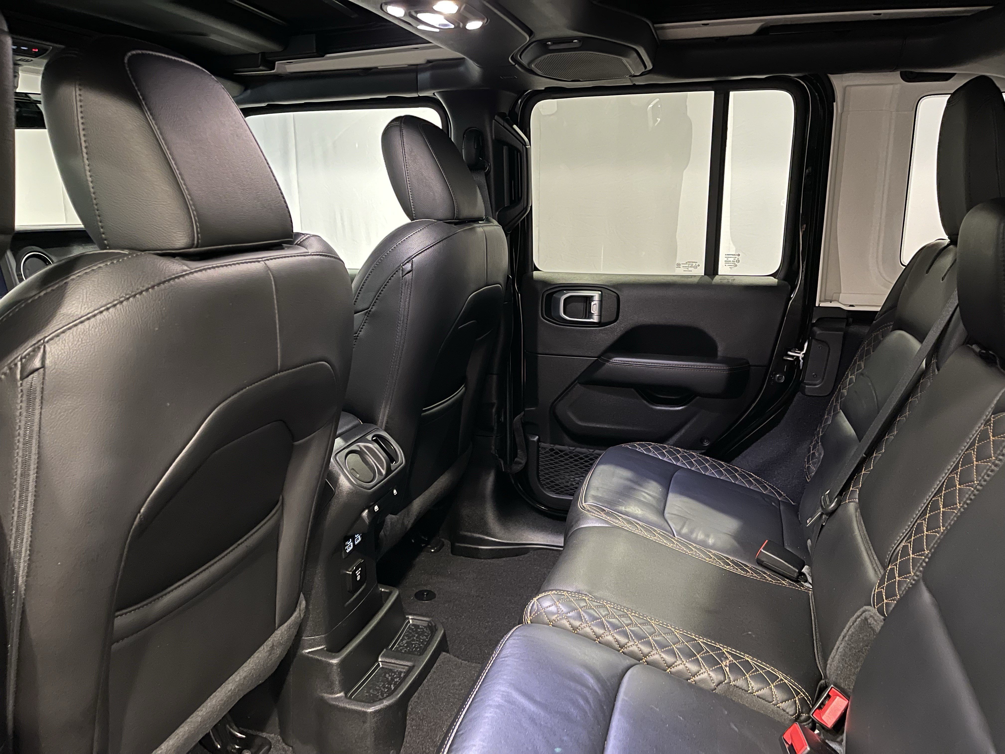 Used 2021 Jeep Wrangler Unlimited Sahara AWD/4WD image 23