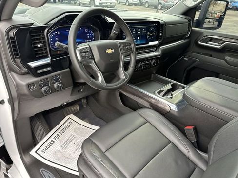 Used 2024 Chevrolet Silverado 2500 LTZ w/ LTZ Premium Package image 10