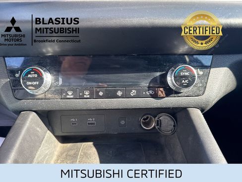 Used 2024 Mitsubishi Outlander SE FWD image 28
