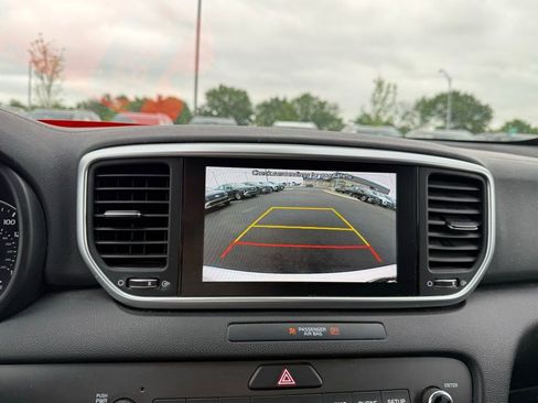 Used 2021 Kia Sportage LX image 16