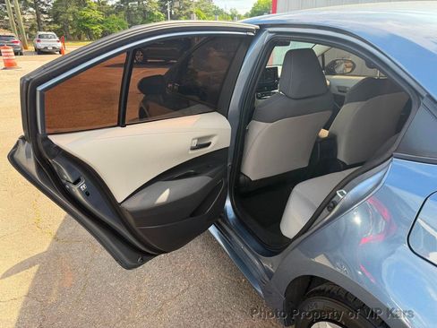 Used 2022 Toyota Corolla LE FWD image 10