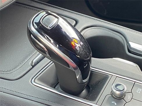 Used 2024 Cadillac XT4 Premium Luxury image 16