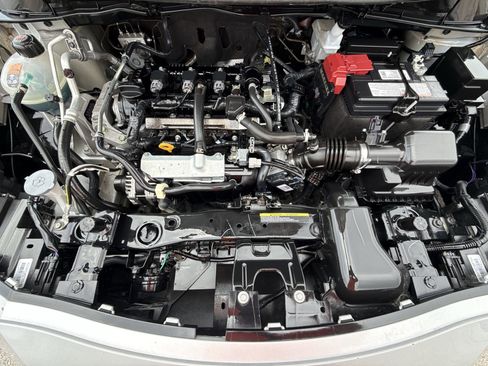 Used 2025 Nissan Versa SV FWD image 17