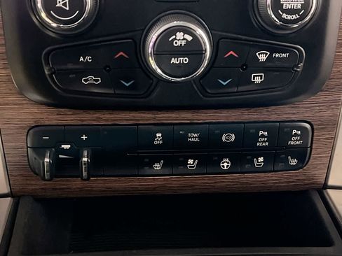 Used 2018 RAM 2500 Laramie image 19