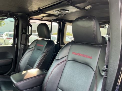 Used 2023 Jeep Wrangler Unlimited Rubicon AWD/4WD image 11