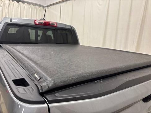 Used 2026 Chevrolet Colorado Z71 w/ Technology Package AWD/4WD image 18