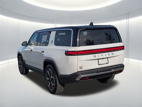 Used 2023 Rivian R1S Adventure image 7