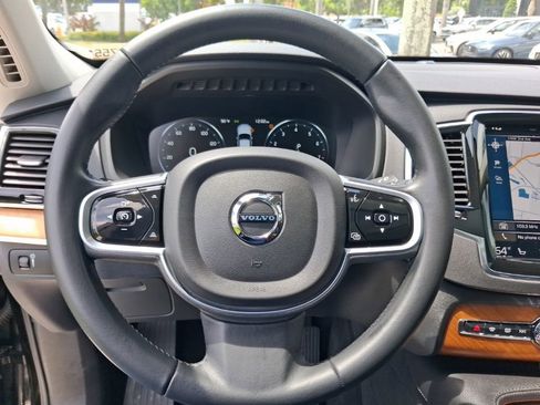 Used 2022 Volvo XC90 T6 Momentum w/ Advanced Package AWD/4WD image 16