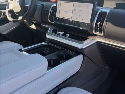 New 2026 Ford Expedition Platinum AWD/4WD image 19