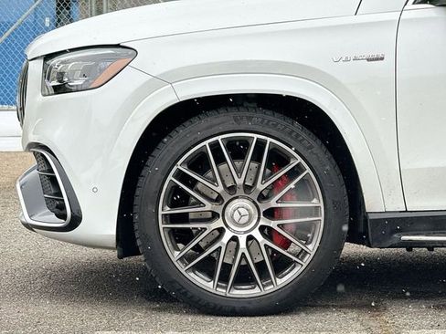 Used 2025 Mercedes-Benz GLS 63 AMG 4MATIC image 24