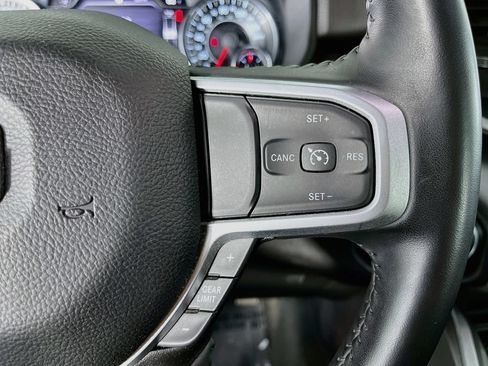 Used 2022 RAM 1500 Big Horn AWD/4WD image 17