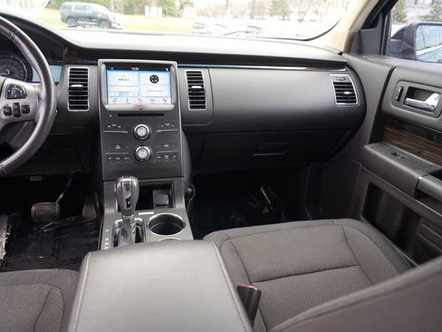 Used 2019 Ford Flex SEL image 21
