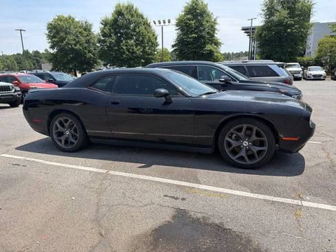 Used 2019 Dodge Challenger GT w/ Driver Convenience Group RWD image 4