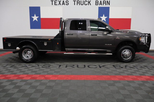 Used 2021 RAM 3500 Tradesman w/ Chrome Appearance Group AWD/4WD image 19