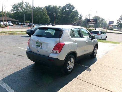 Used 2016 Chevrolet Trax LS FWD image 5